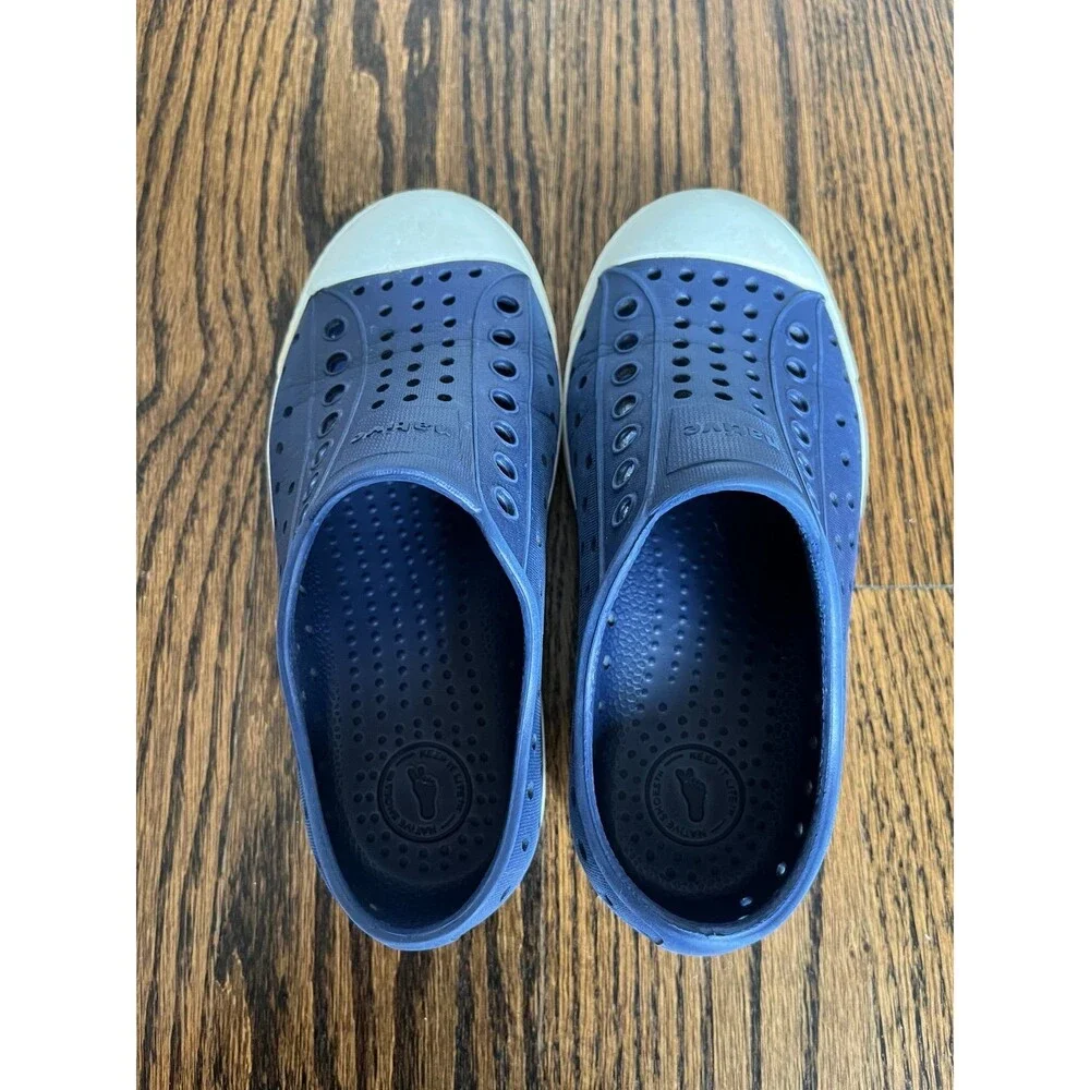 Native Jefferson Slip-on Sneakers (C11)